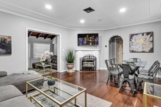 427 NE 107th Studio 6BR 3BA 7 Beds Pool Parking 2 Kitchen