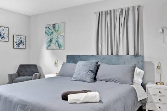 427 NE 107th スタジオ 6 ベッドルーム 3 バスルーム 7 ベッド プール パーキング 2 キッチン