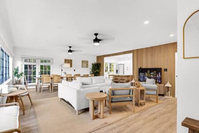 1720 ワ キー 2A ラグジュアリー 4ベッドルーム 3バスルーム リトリート イン ココナッツグローブ ウィズ プール