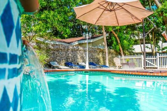 2710 ヒーテッドプール 7ベッド 5バスルーム スリープ 15 パーク 4カー