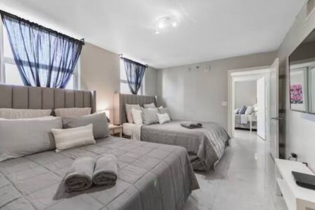 ブリッケル 3802 ピクチャレスク ベイビューズ プール スリープス 8 ジム