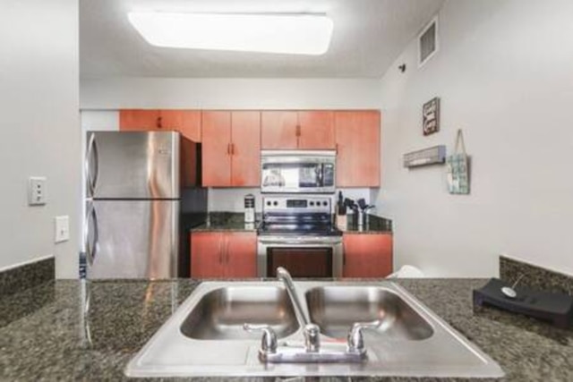 ブリッケル 3802 ピクチャレスク ベイビューズ プール スリープス 8 ジム