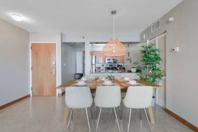 ブリッケル 3802 ピクチャレスク ベイビューズ プール スリープス 8 ジム