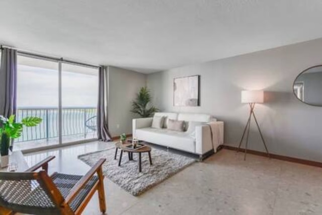 ブリッケル 3802 ピクチャレスク ベイビューズ プール スリープス 8 ジム