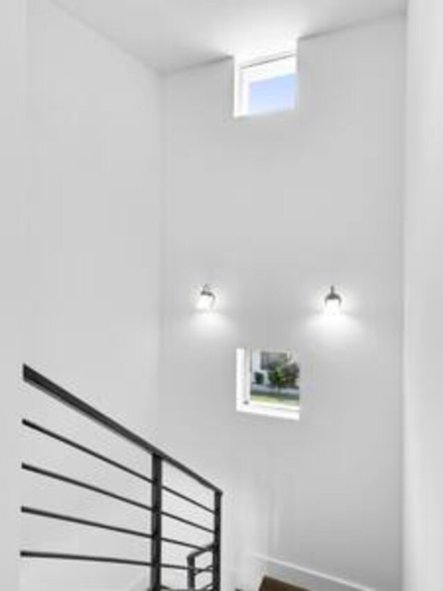 3282 SW 28th ストリート プライベートプール 4ベッドルーム 2 5バスルーム パーキング ランドリー WiFi