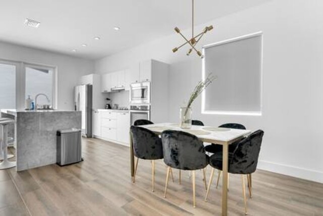 3282 SW 28th ストリート プライベートプール 4ベッドルーム 2 5バスルーム パーキング ランドリー WiFi