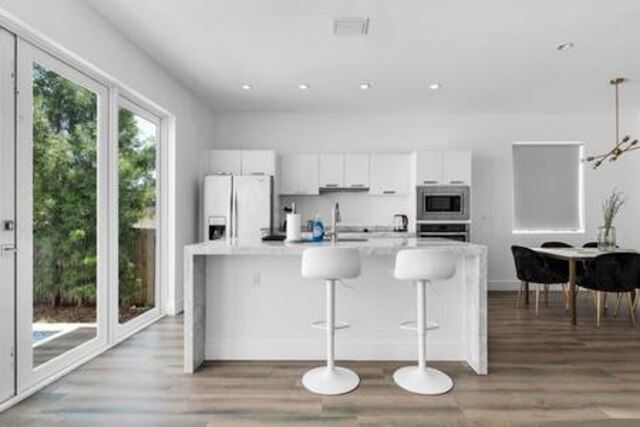 3282 SW 28th ストリート プライベートプール 4ベッドルーム 2 5バスルーム パーキング ランドリー WiFi