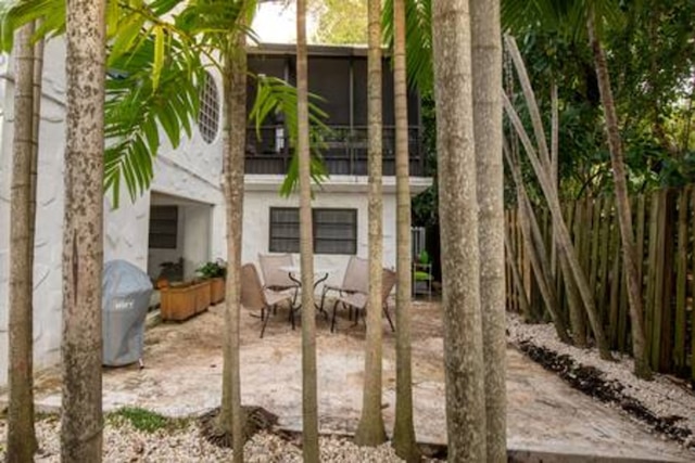 1720 ワ キー 1B 4クイーンベッド スリープ 8 プール パーキング WiFi パティオ