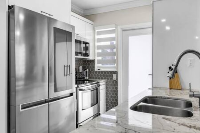 600 SW 31st Ave Pool Patio 4 Queen Beds Sleep 8 Parking