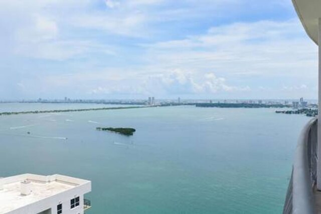 Waterfront 1BR w Bay Views Balcony Full Kitchen