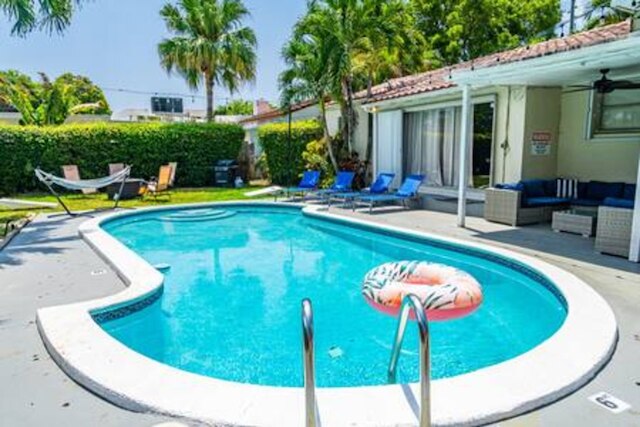 437 NE 107th Pool Hot Tub Patio 5 Bedrooms 3 Baths Parking