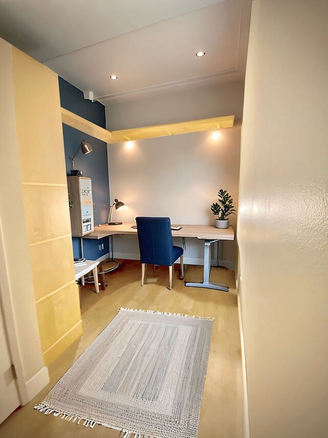 Allura Gaslamp Pool Spa Gym Extra Office Nook