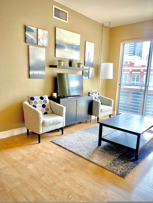 Allura Gaslamp Pool Spa Gym Extra Office Nook