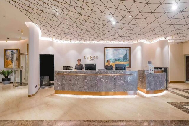 Shanghai Lujiazui BaBaiBan LANOU Hotel