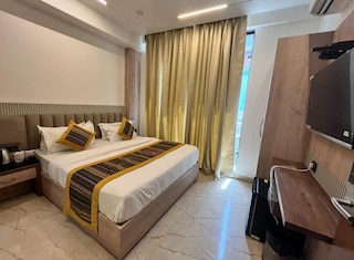 ハヴェリヤ ホームズ BB レジデンシー