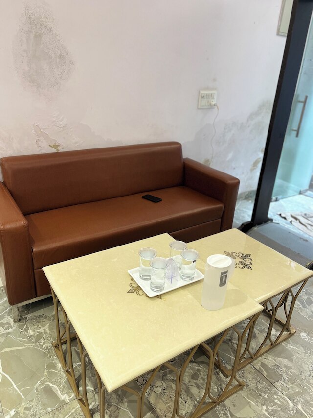 ハヴェリヤ ホームズ BB レジデンシー