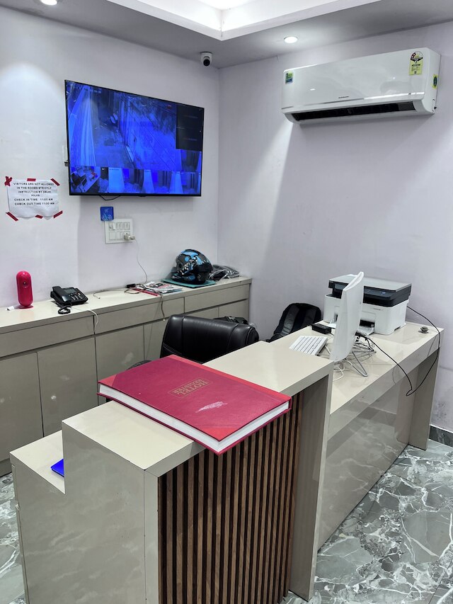 ハヴェリヤ ホームズ BB レジデンシー