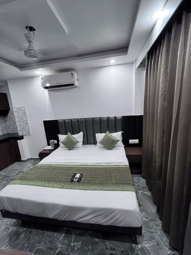 ハヴェリヤ ホームズ BB レジデンシー