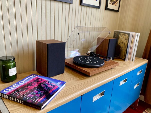 Lofty Bright Greenwich Getaway w Private Rooftop