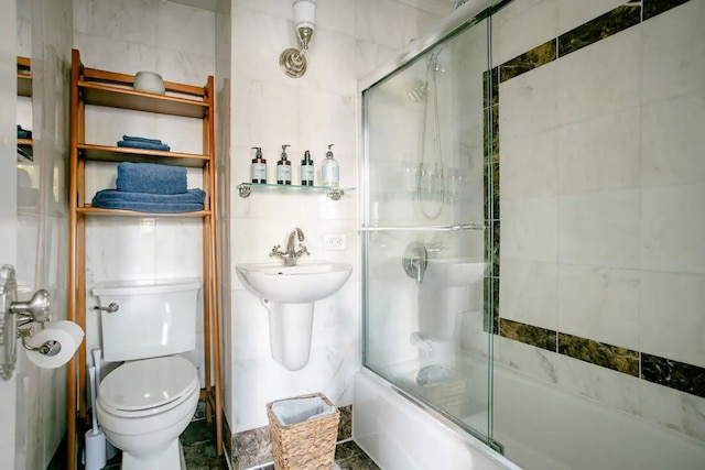 Airy Greenwich Retreat With Private Deck