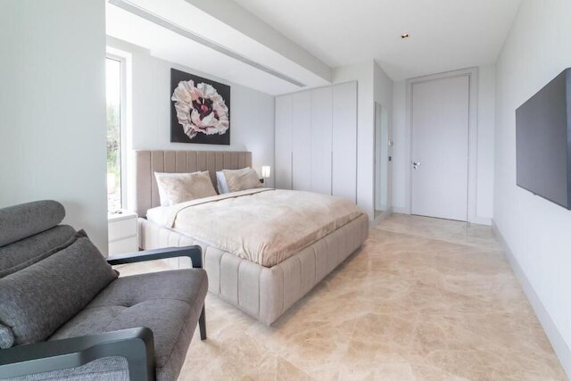 イスラ トレーディング