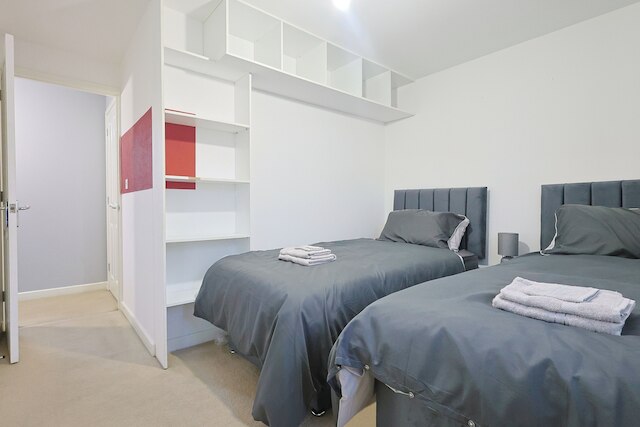 マンチェスター 3 ベッズ スリープス 6 ウィズ オンサイト パーキング