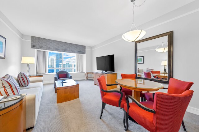 Four Seasons 1br Suite