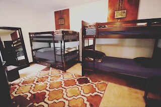 Quirky Cozy Loft Soho Little Italy - Sleeps 4