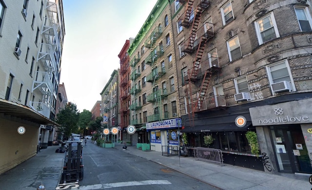 Quirky Cozy Loft Soho Little Italy - Sleeps 4