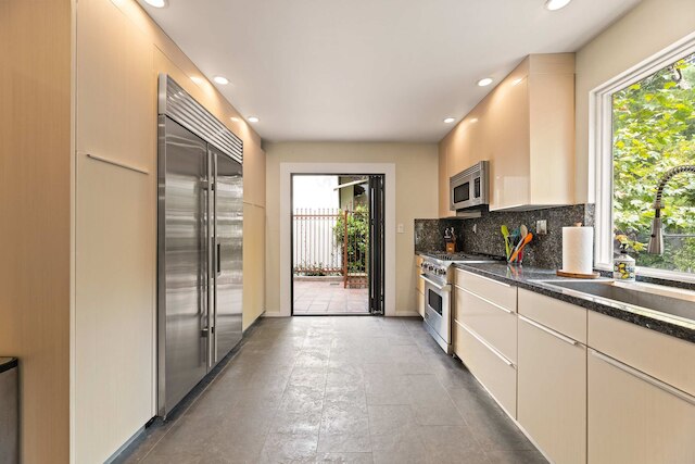 アルーラ スタジオシティ メディタレニアン ウィズ プライベートプール