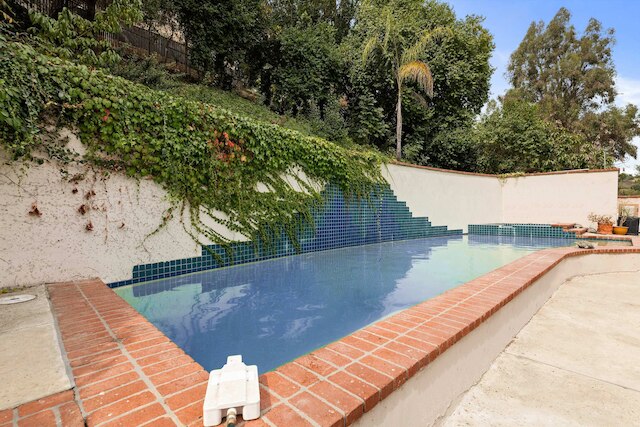 アルーラ スタジオシティ メディタレニアン ウィズ プライベートプール