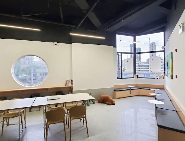 WeFlow Youth Hostel - Shanghai People's Square Jing'an Joy City