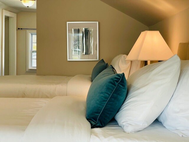 83rd Street Comfy Cottage