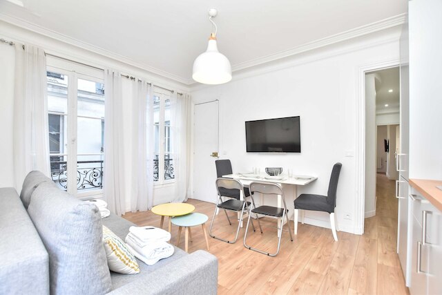 Charming 1br/4p Apartment - Louvre Museum