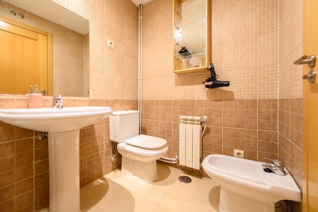 M Din133b アパルタメント デ 2 ドルミトリオス ア パソス デ