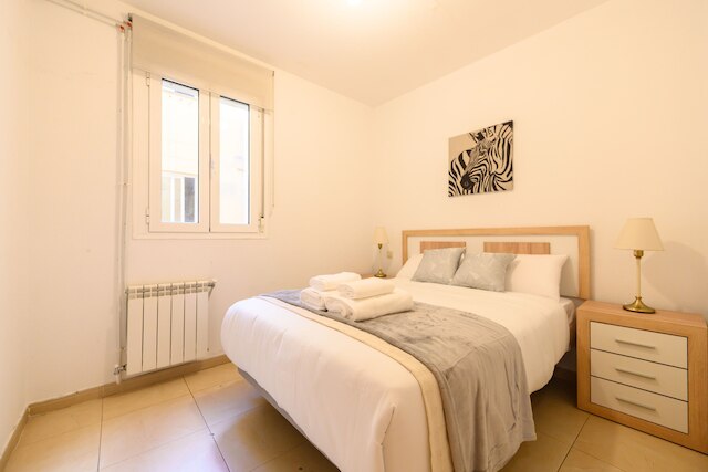 M Din133b アパルタメント デ 2 ドルミトリオス ア パソス デ