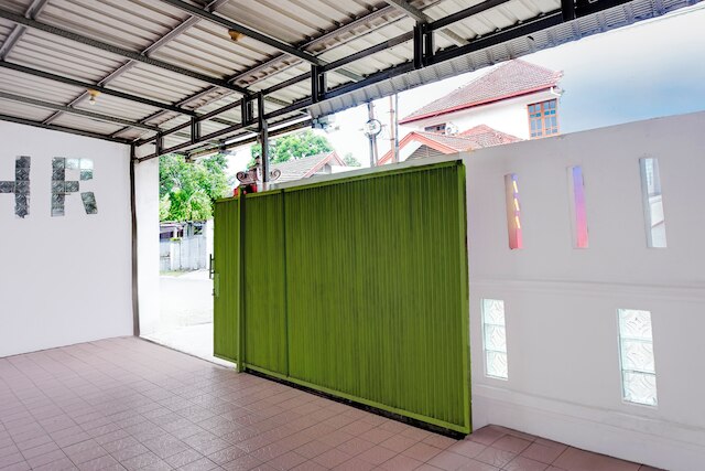 ホテル O メダン ニア サン プラザ フォーマリー メダン バル ハウス