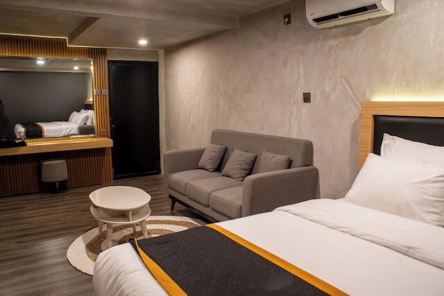 クラサン リバーサイド リゾート ジョグジャ