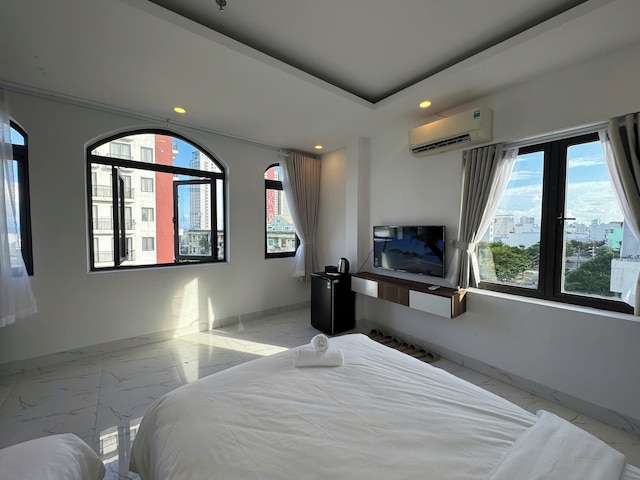 Ania Beachside Hotel Da Nang