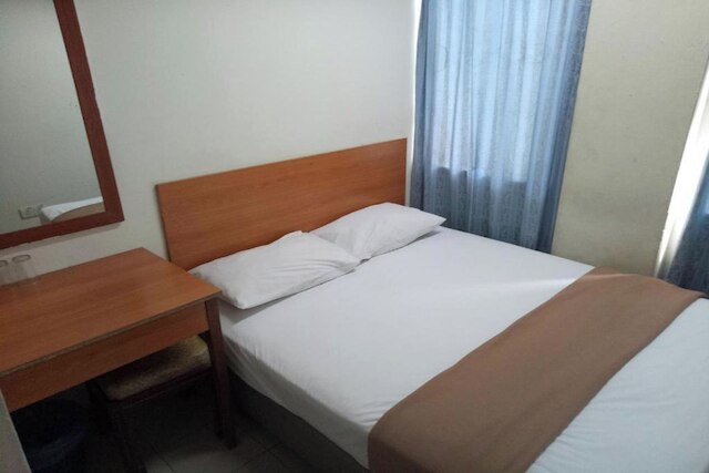 シャ ラ ラ ホステル