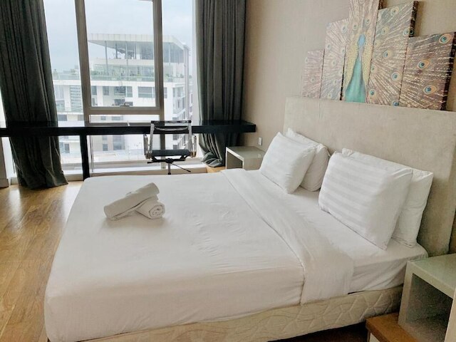 KLCC プラチナム バイ RR