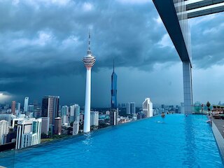 KLCC プラチナム バイ RR