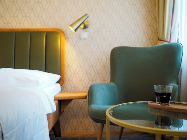 Hotel 16 & Apartments Prague City Living