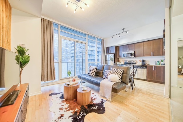 メープルスイーツ トロント ダウンタウン