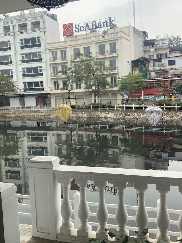 ウエストレイク ビュー ラック チン