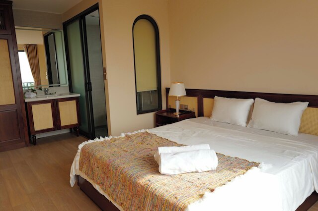 ウエストレイク ビュー ラック チン