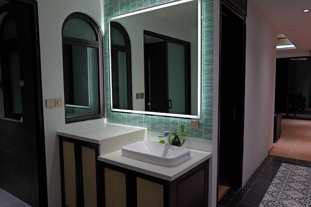 ウエストレイク ビュー ラック チン