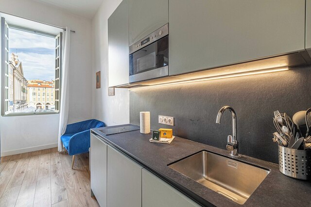 A/C Mezzanine Apt 2br/4p - Place Garibaldi