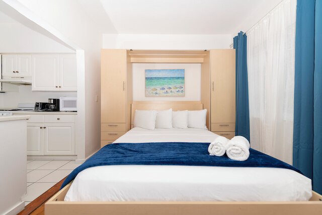 Collins Beach Apartments