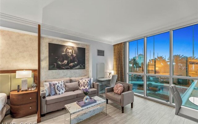 The Deuce's Wild at Signature Hotel